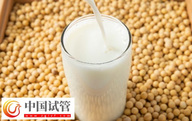 豆?jié){無法改善多囊卵巢 豆?jié){真能改善多囊卵巢??多囊食用豆?jié){的搭配食譜(圖1)